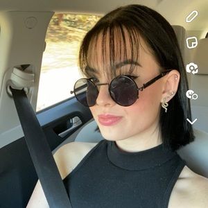 Meet your Posher, Carson